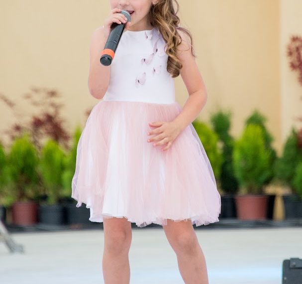 Гала, Антония, Даяна и Ива – с отличия от националния конкурс “Нека да е лято”