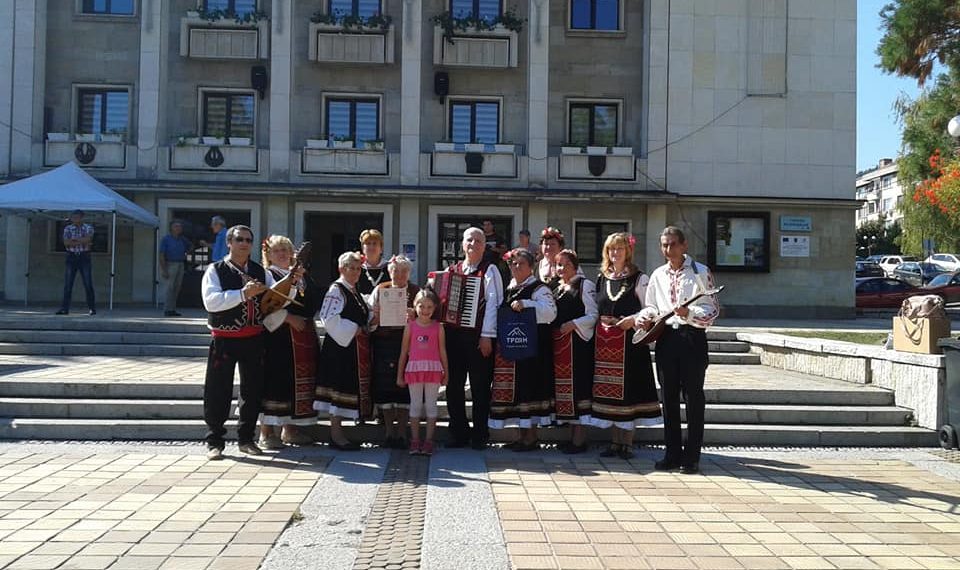 Сенничани пяха на Празника на сливата