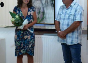 Различните лица на художничката Силвия Шосева представи Градската галерия