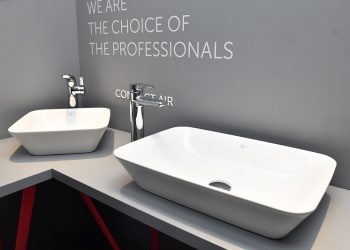 Иновативни решения за семейни и обществени санитарни помещения – фокус в юбилейното издание на Ideal Standard Баня на годината