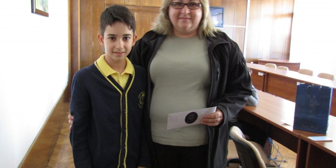 Михаил Костадинов дари наградата си от “Севлиево рок” за лечението на Габи