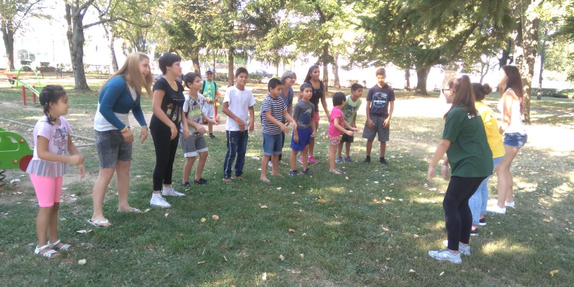 Забавно лято под наслов “Заедно срещу агресията и насилието” с игри на открито радва севлиевчета