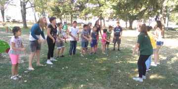 Забавно лято под наслов “Заедно срещу агресията и насилието” с игри на открито радва севлиевчета