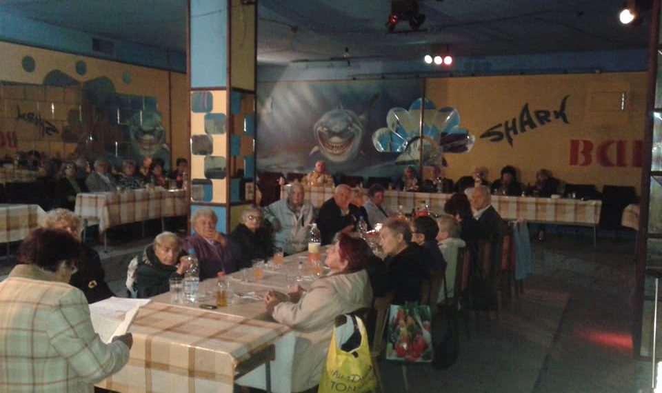 Сенничани отбелязаха празника на възрастните хора, поезията и музиката