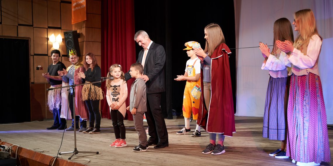 На сцената: малки артисти – големи вълнения