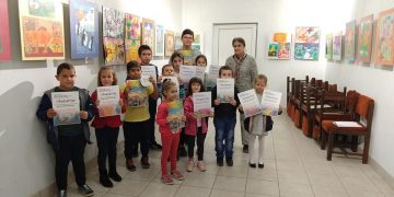 Куп награди от международен конкурс получиха малките таланти на Ива Русинова