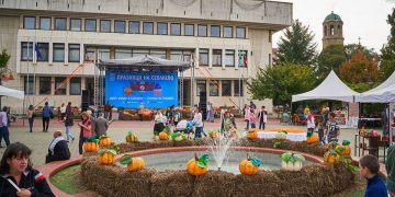 СТОТИЦИ ФЕНЕРИ ОЗАРИХА НЕБЕТО НАД СЕВЛИЕВО