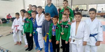 Джудистите на “Раковски” – отборни първенци и медалисти на турнир в Елена