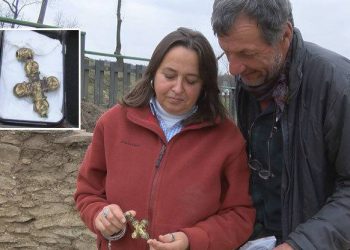 Надежда Ботева е един от археолозите, открили първия в света златен кръст с частица от Христовото разпятие