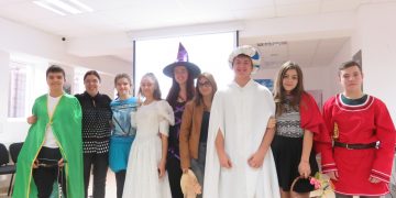 ТВ шоу и виртуално пътешествие до Лондон за Деня на английския език в ПГМЕТ