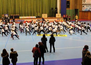 Ученици от Гимназията се включиха в Деня на здравословното хранене и спорт