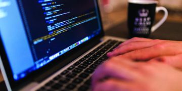 Българин, живеещ в Англия, представи в “Етър” софтуер за бързо разпространение на информация