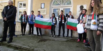 Признателни севлиевци почетоха Дякона в Конака