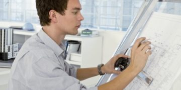 Бизнесът изпитва глад за инженери, най-малко се търсят прависти и химици