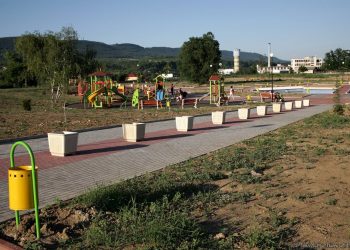 Ротари и Интеракт засаждат дръвчета в парк “Казармите” за 114 години на организацията