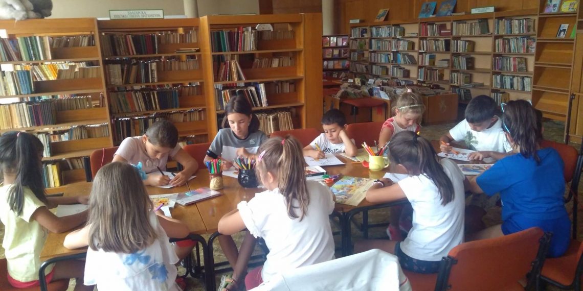 Библиотеката с покана към учениците за ваканцията