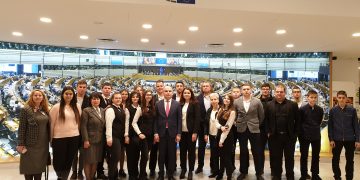 Проведе се открит урок за ученици на тема “Пенчо Славейков – модерният поет”