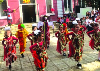 Заедно на руския народен празник “Масленица”