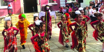 Заедно на руския народен празник “Масленица”