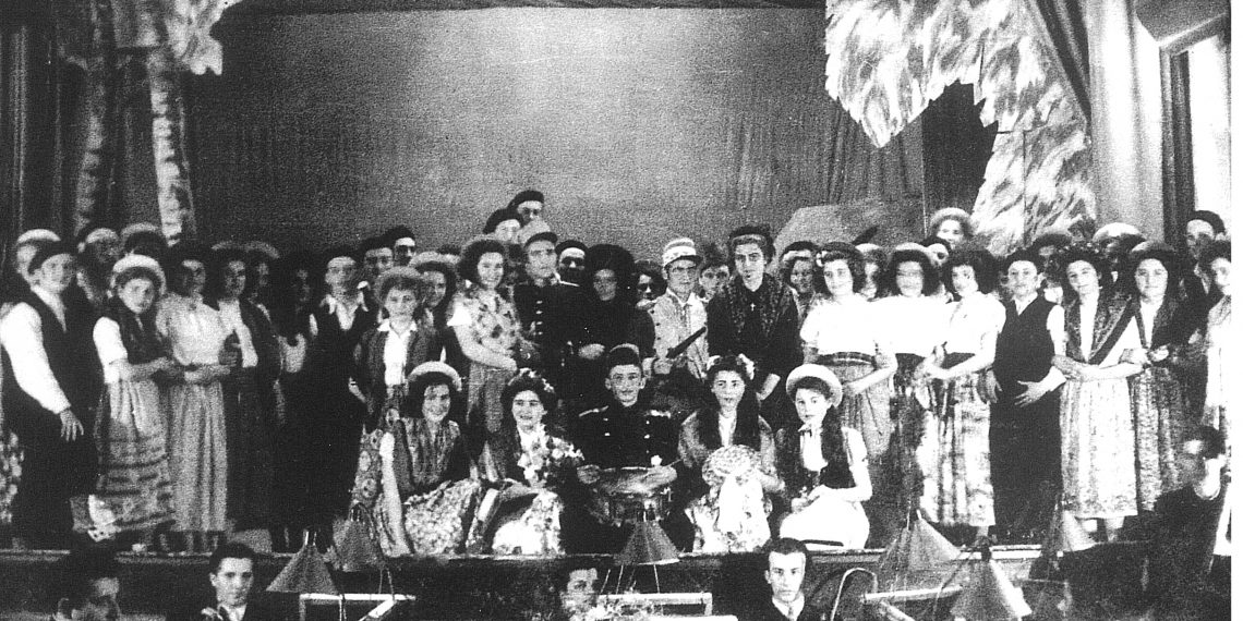 Павлина Пашова:”През 1953 г. училищен хор от Първа смесена гимназия постави оперетата “Капитанската дъщеря”