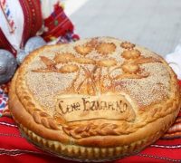 АВТЕНТИЧЕН БЪЛГАРСКИ ХЛЯБ И ДОМАШНИ ПИТИ ЩЕ ОПИТАТ ГОСТИТЕ НА „СЕМЕ БЪЛГАРСКО“