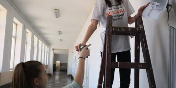 През пролетната ваканция УС при Гимназията работи усилено за обновяване на интериора на училището
