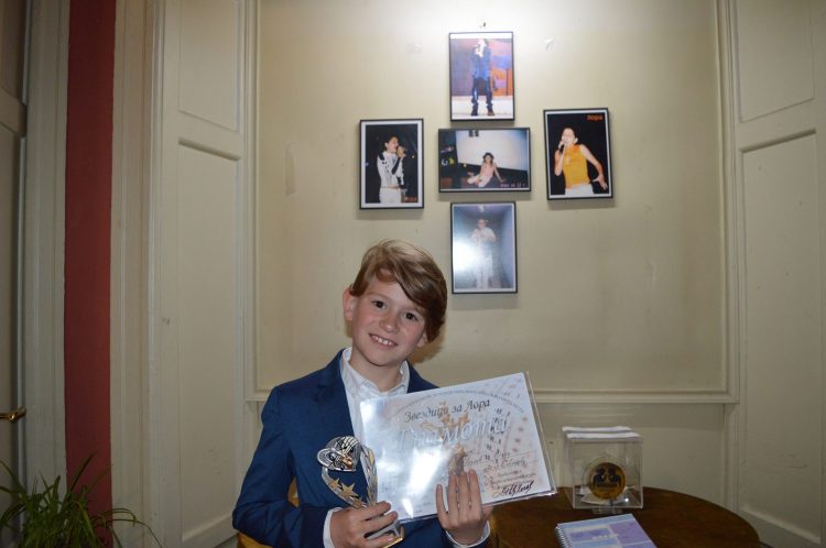 Първа награда за Лъчезар Иванов от конкурса “Звездици за Лора”