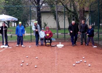 Отличия за параолимпийците от клуб “Алфа” в национално състезание по петанк