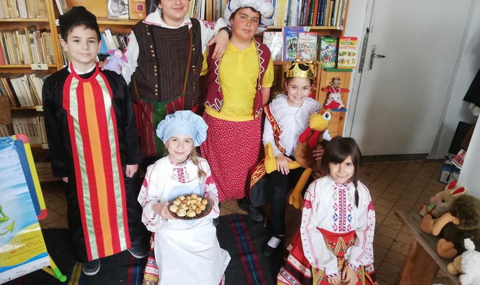 С драматизация по приказки за Хитър Петър театралите от ДК “Йовко Йовков” зарадваха сенничани