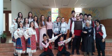 Ученици от СУ “В. Левски” честваха 100 години от рождението на Николай Хайтов