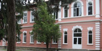 Учениците от 4 “а” клас на СУ “В. Левски” инициират Великденски благотворителен базар