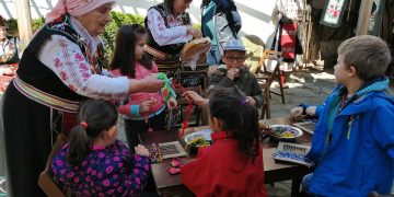 Малчугани тъкаха на стан в рамките на Европейските дни на художествените занаяти