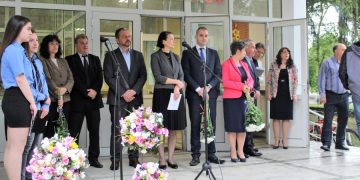 Община Севлиево поздрави зрелостниците от ПГТМ „Ген.Иван Бъчваров“