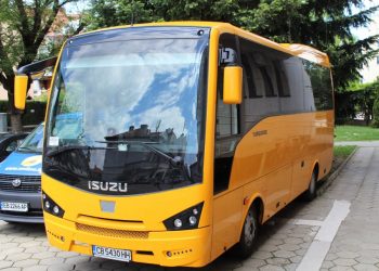 Община Севлиево получи нов училищен автобус