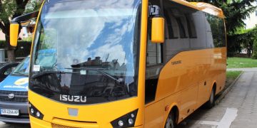Община Севлиево получи нов училищен автобус