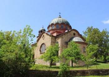 Храмов празник стягат в Ловнидол