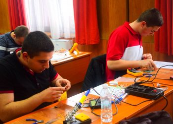 Бронзов медал за учениците от ПГМЕТ на национално ниво, могат и знаят как по приложна електроника