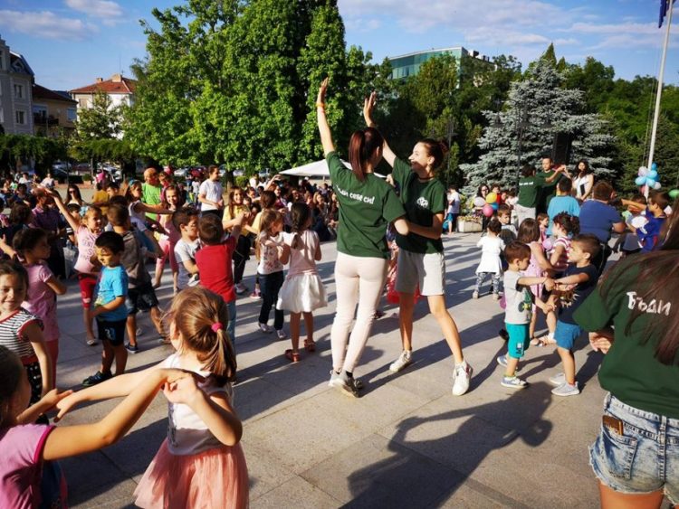 Клуб „Направи си сам“, щури игри, турнири и обучения предлагат през лятото в „Младежки център-Севлиево“