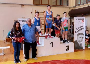 Злато и приз за най-резултатен състезател за бореца Юнай Нуриев