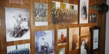 За невидимата сила на жената в мъжкия свят разказват в “Етър”