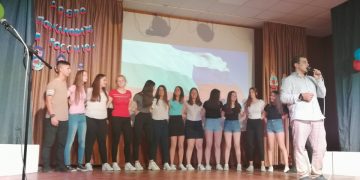 С емоционално шоу осмокласниците от паралелката с интензивно изучаване на руски език показаха наученото през годината