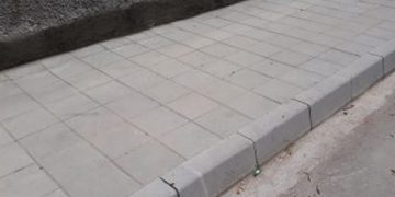 Тротоарите пред болницата ще бъдат ремонтирани