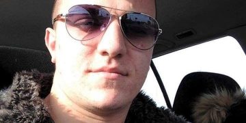 Европейски шампион продава златния си медал, за да помогне