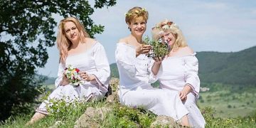 Трио “Звън” – на страниците на български печатни издания