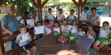 Смях и настроение на динения празник в Петко Славейков