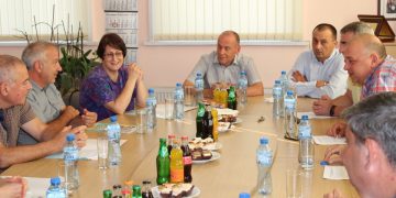 За пета поредна година “Севлиево 21 век” осигурява стипендии на трима средношколци