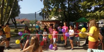 Община Севлиево подарява на всички ученици театралния спектакъл „Магазинче Надежда”