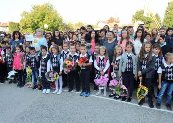 В изцяло ремонтирани учебни и детски заведения започна новата учебна година в Община Севлиево