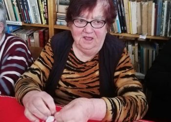 Читалището в Сенник издаде стихосбирка на самодейката Станка Гичева