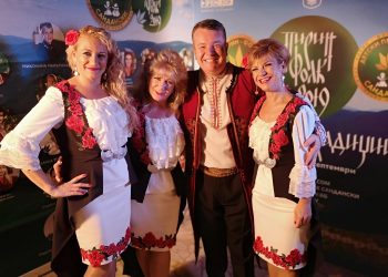 Трио “Звън” написа нова страница в творческата си биография